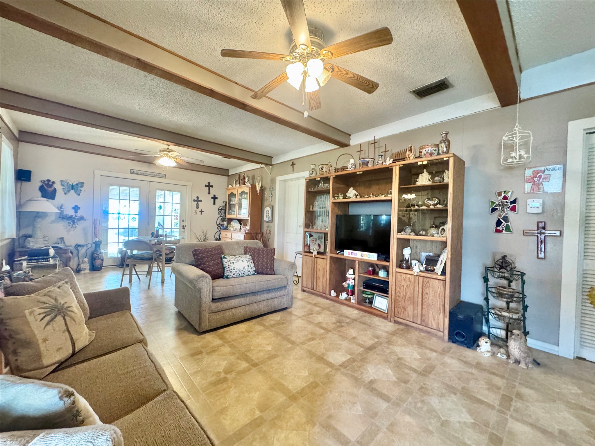 706 West Street, Yoakum, TX, 77995 | 38377912 | Realty Texas LLC