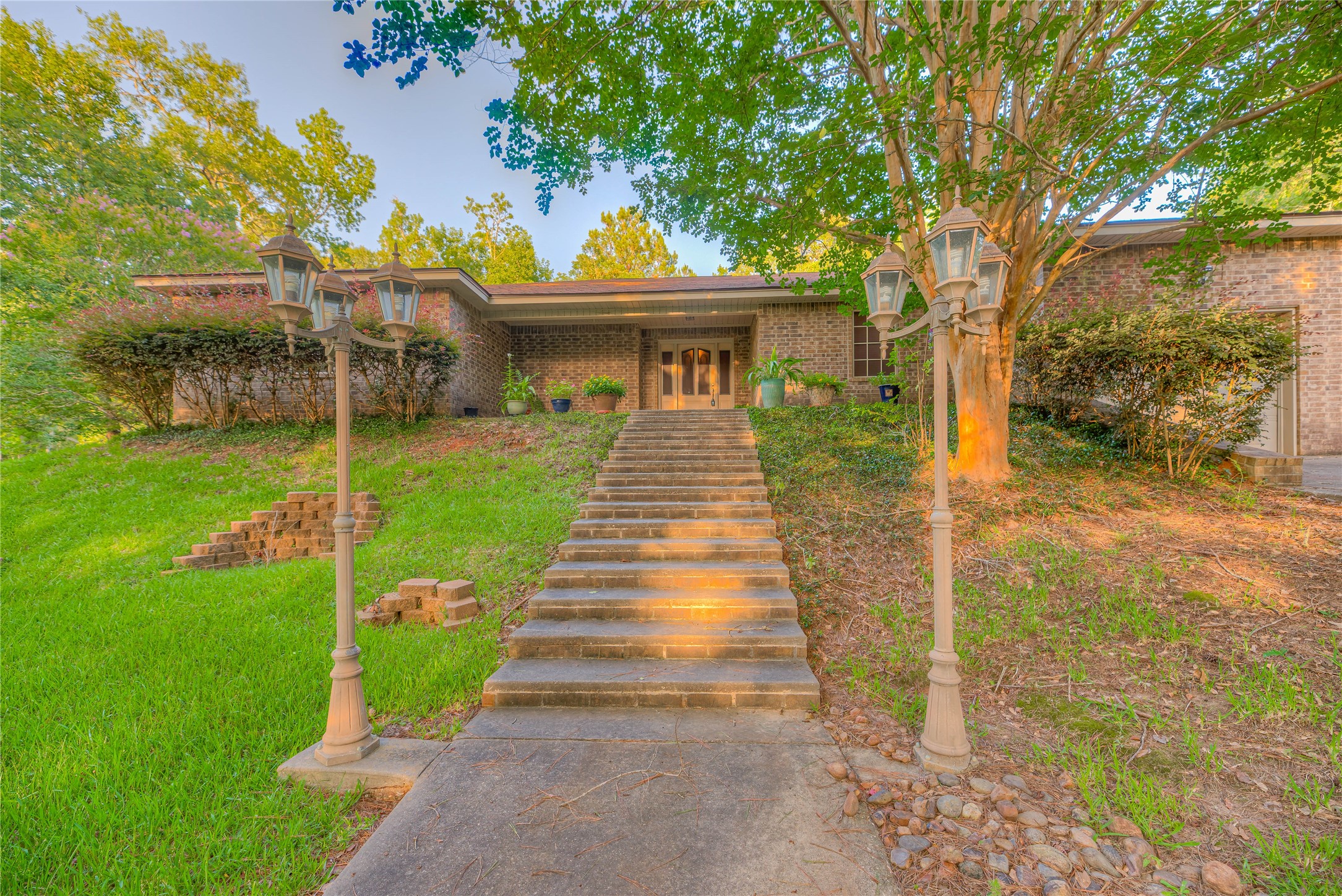 156 Magnolia Bend Drive , Livingston, TX, 77351 | 8979918 | Realty Texas LLC