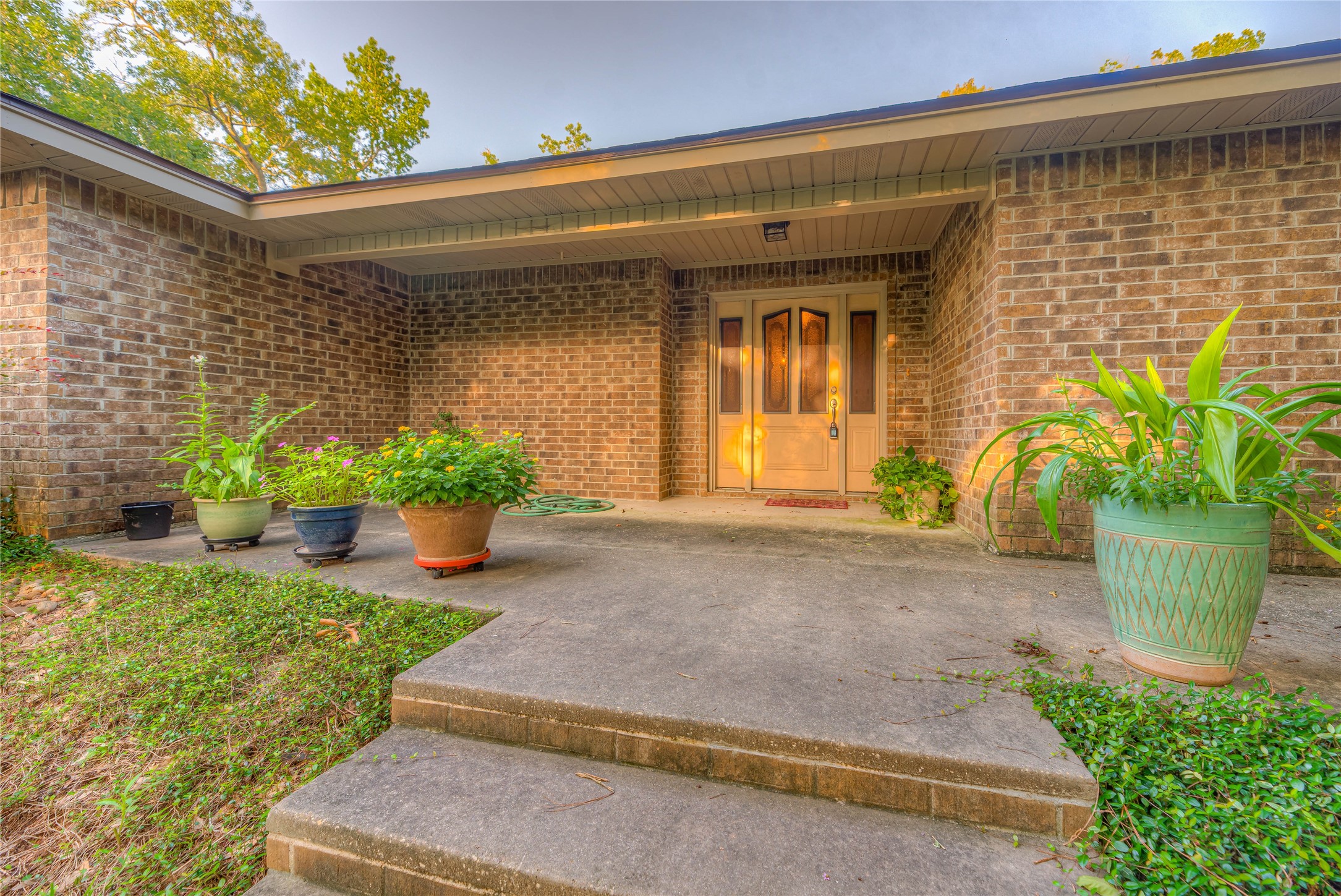 156 Magnolia Bend Drive , Livingston, TX, 77351 | 8979918 | Realty Texas LLC