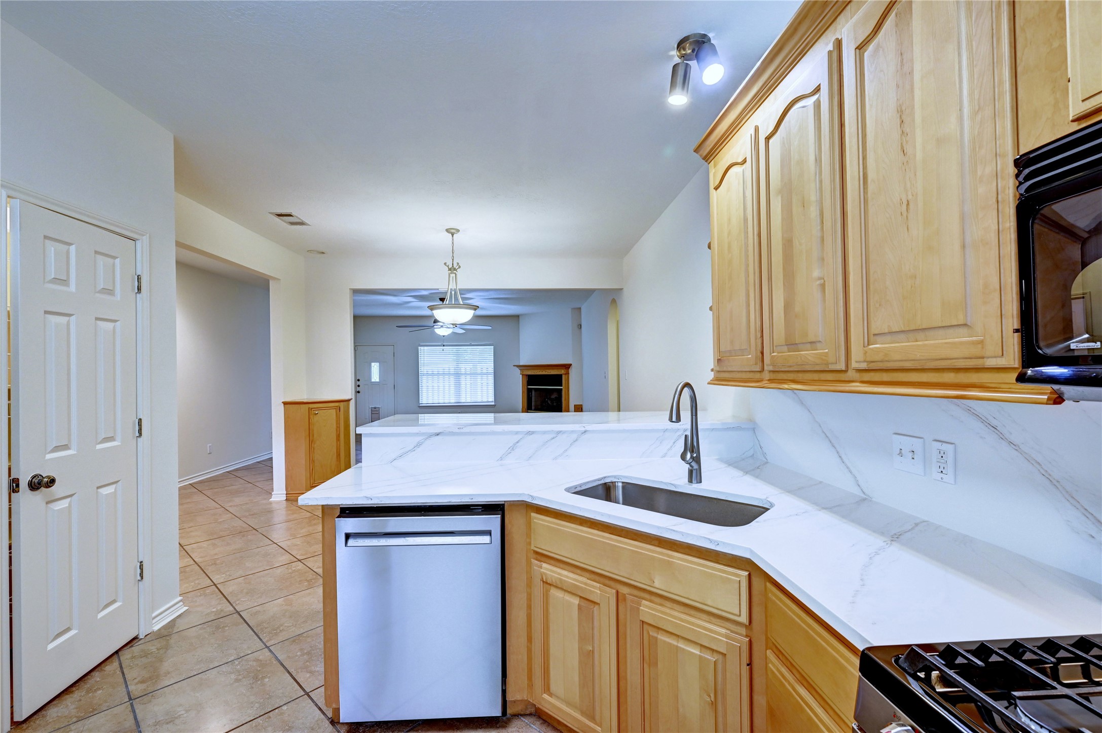 12959 N Puffin Lane , Willis, TX, 77318 | 78649392 | Realty Texas LLC