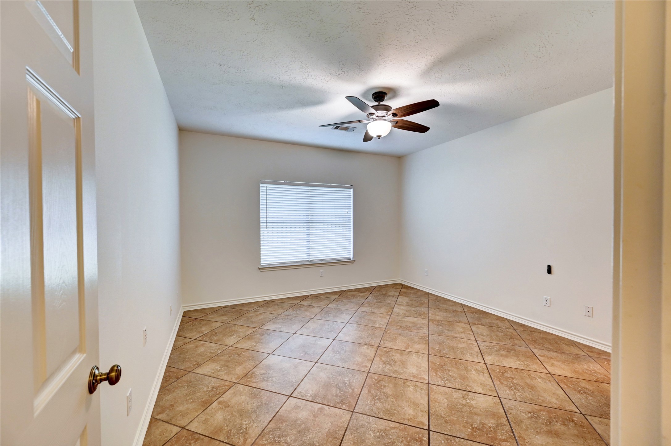 12959 N Puffin Lane , Willis, TX, 77318 | 78649392 | Realty Texas LLC