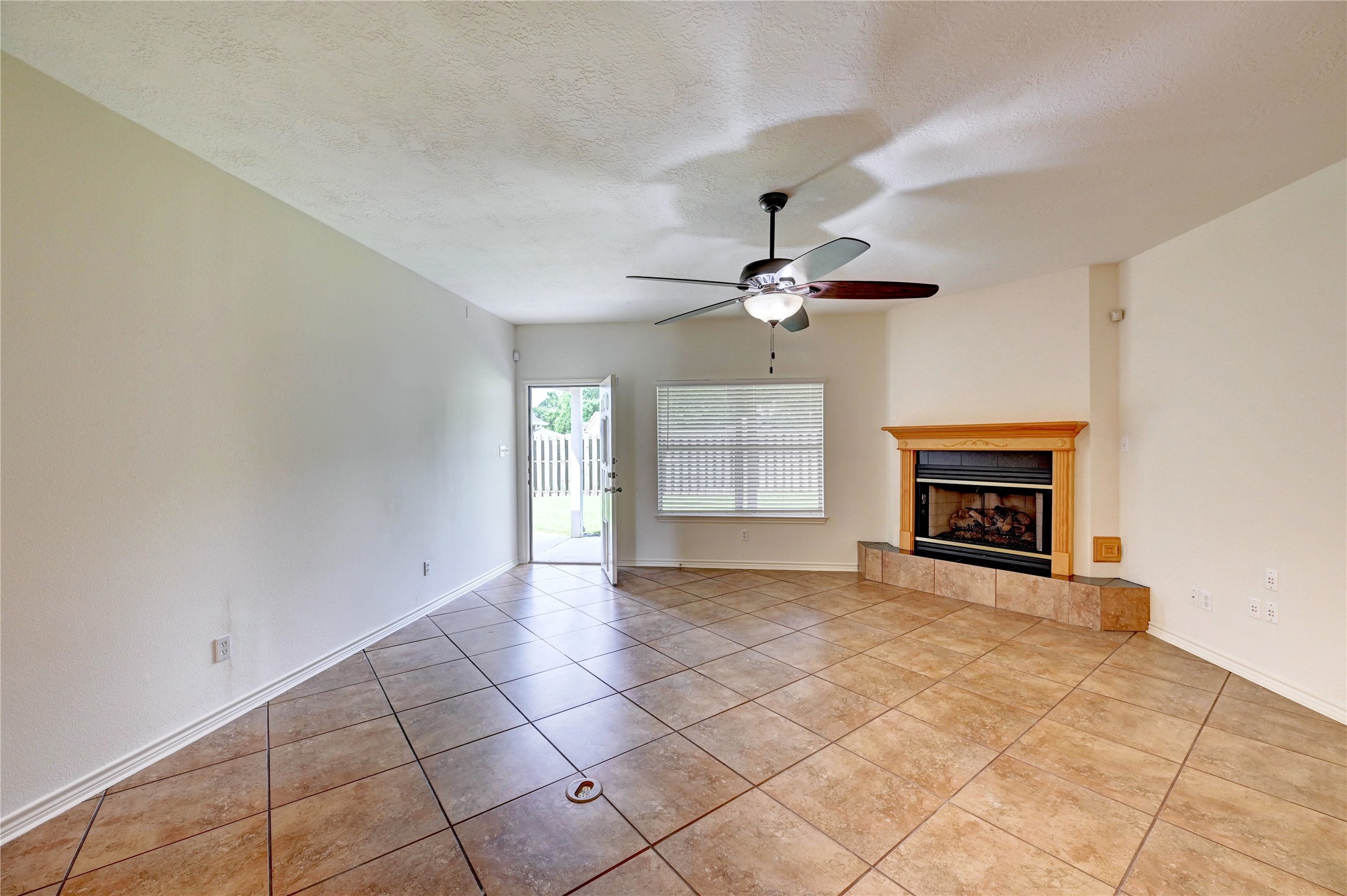 12959 N Puffin Lane , Willis, TX, 77318 | 78649392 | Realty Texas LLC