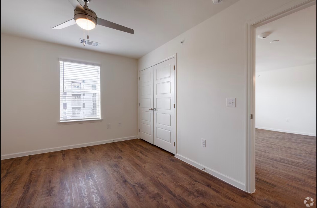1200 W W Koenig Ln, Austin, TX, 78756 | 83639476 | Realty Texas LLC