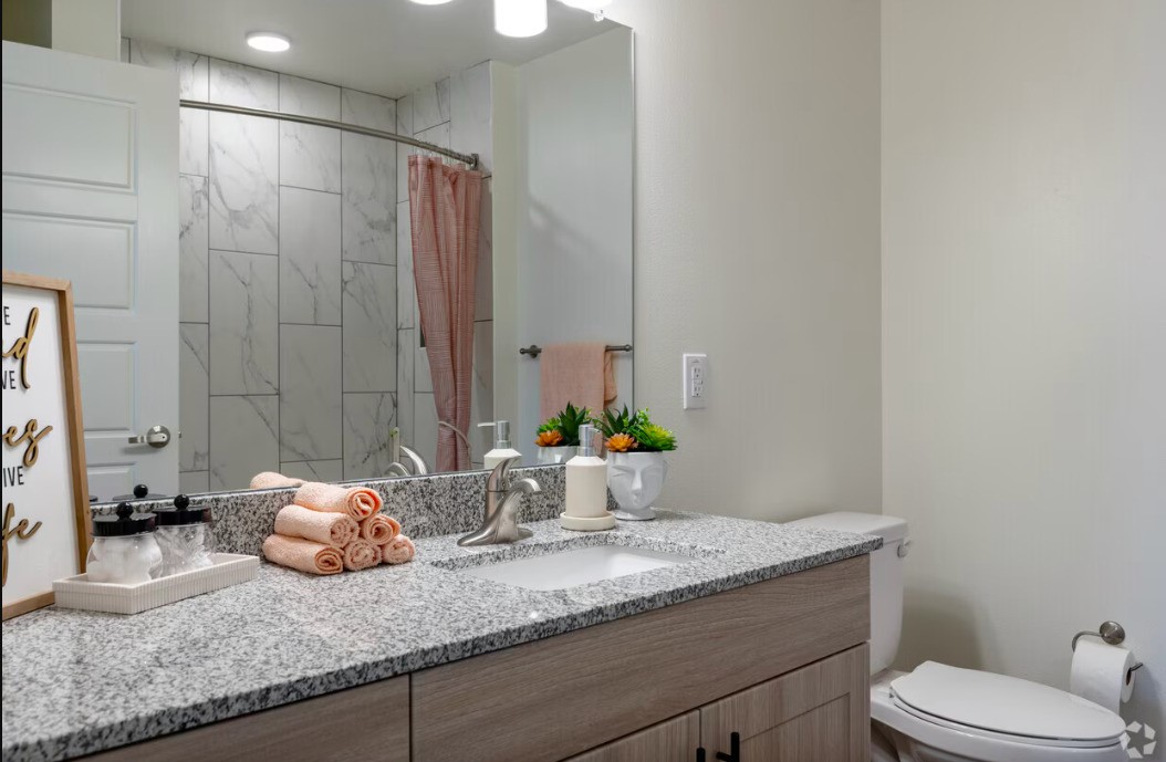 1200 W W Koenig Ln, Austin, TX, 78756 | 83639476 | Realty Texas LLC