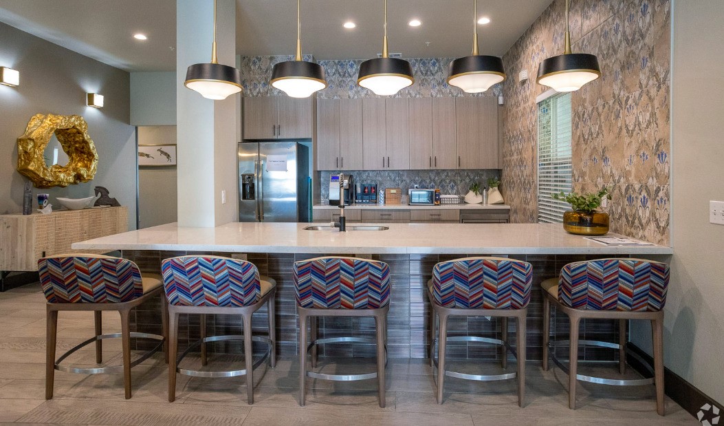 2401 E Oltorf St, Austin, TX, 78741 | 27709097 | Realty Texas LLC