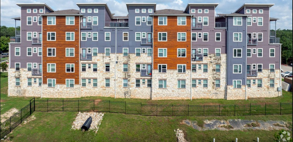 2401 E Oltorf St, Austin, TX, 78741 | 27709097 | Realty Texas LLC
