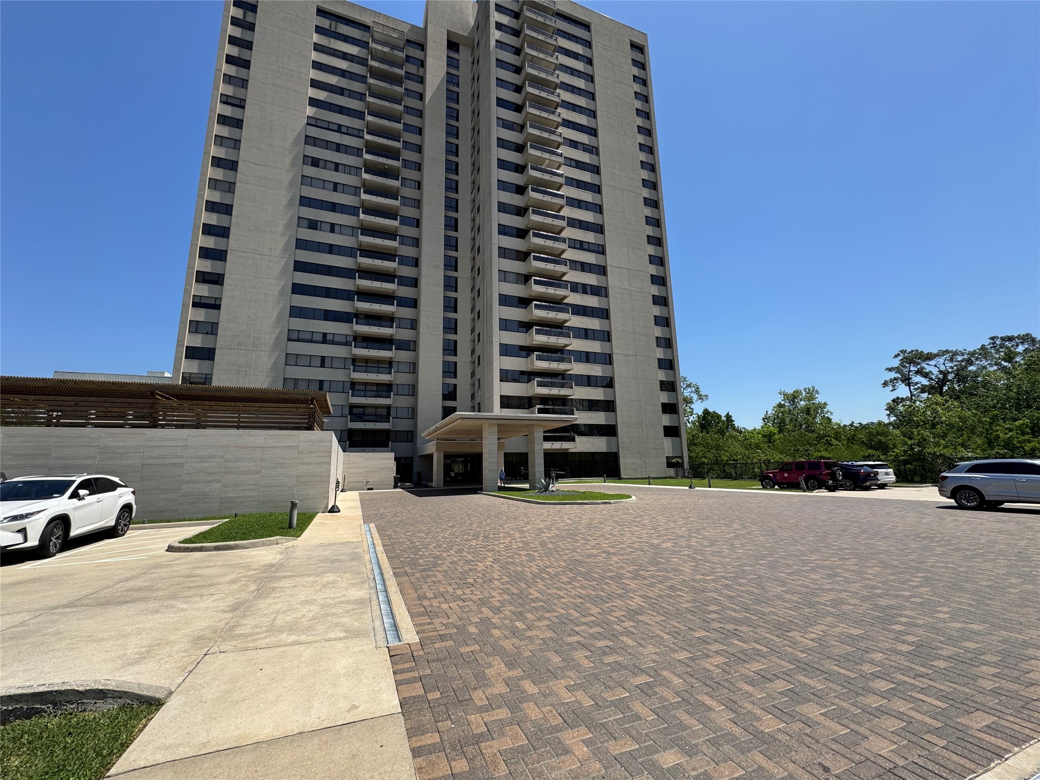 49 Briar Hollow Lane 1201, Houston, TX, 77027 | 57818176 | Realty Texas LLC