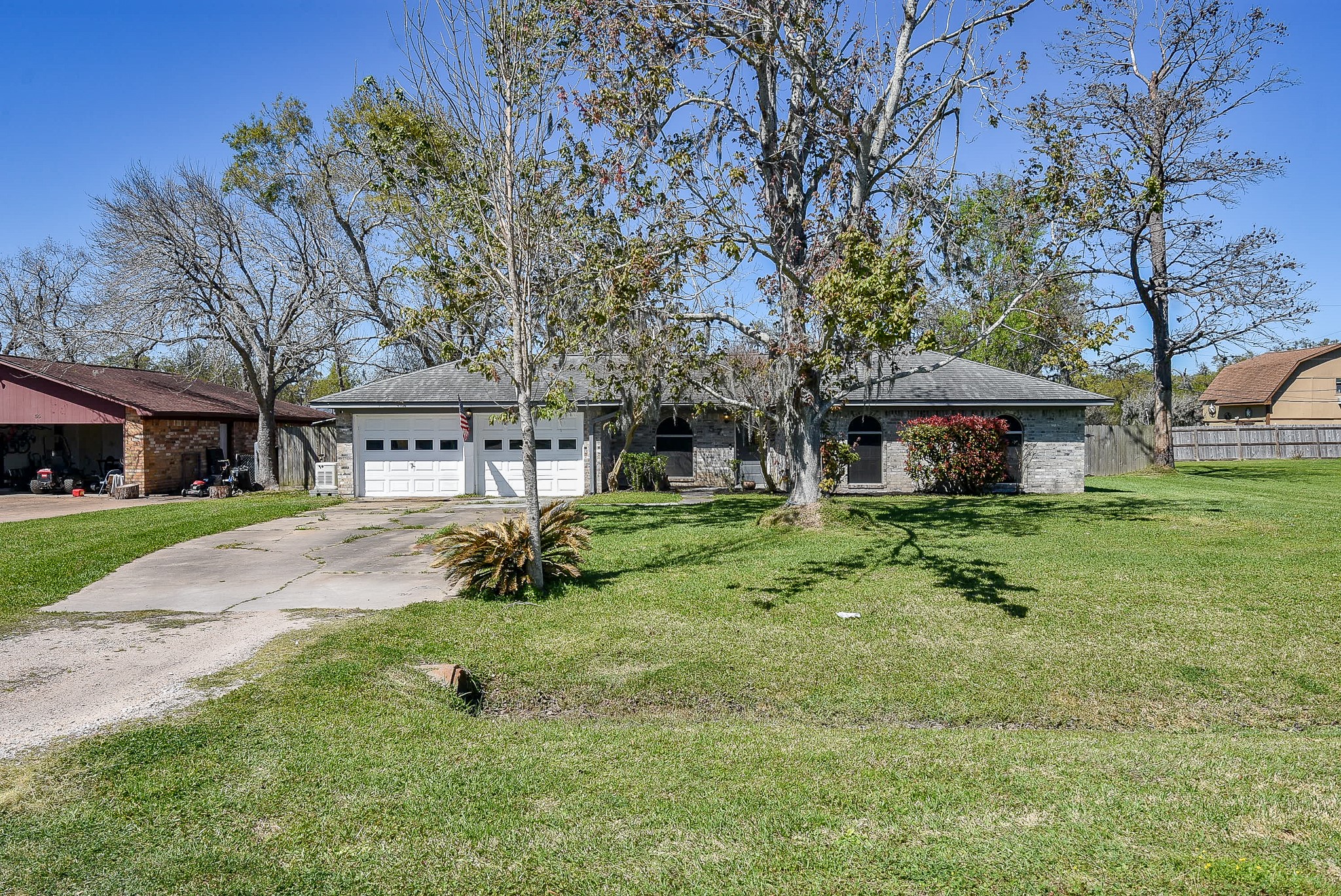57 E Candlewood , Lake Jackson, TX, 77566 | 54231522 | Realty Texas LLC