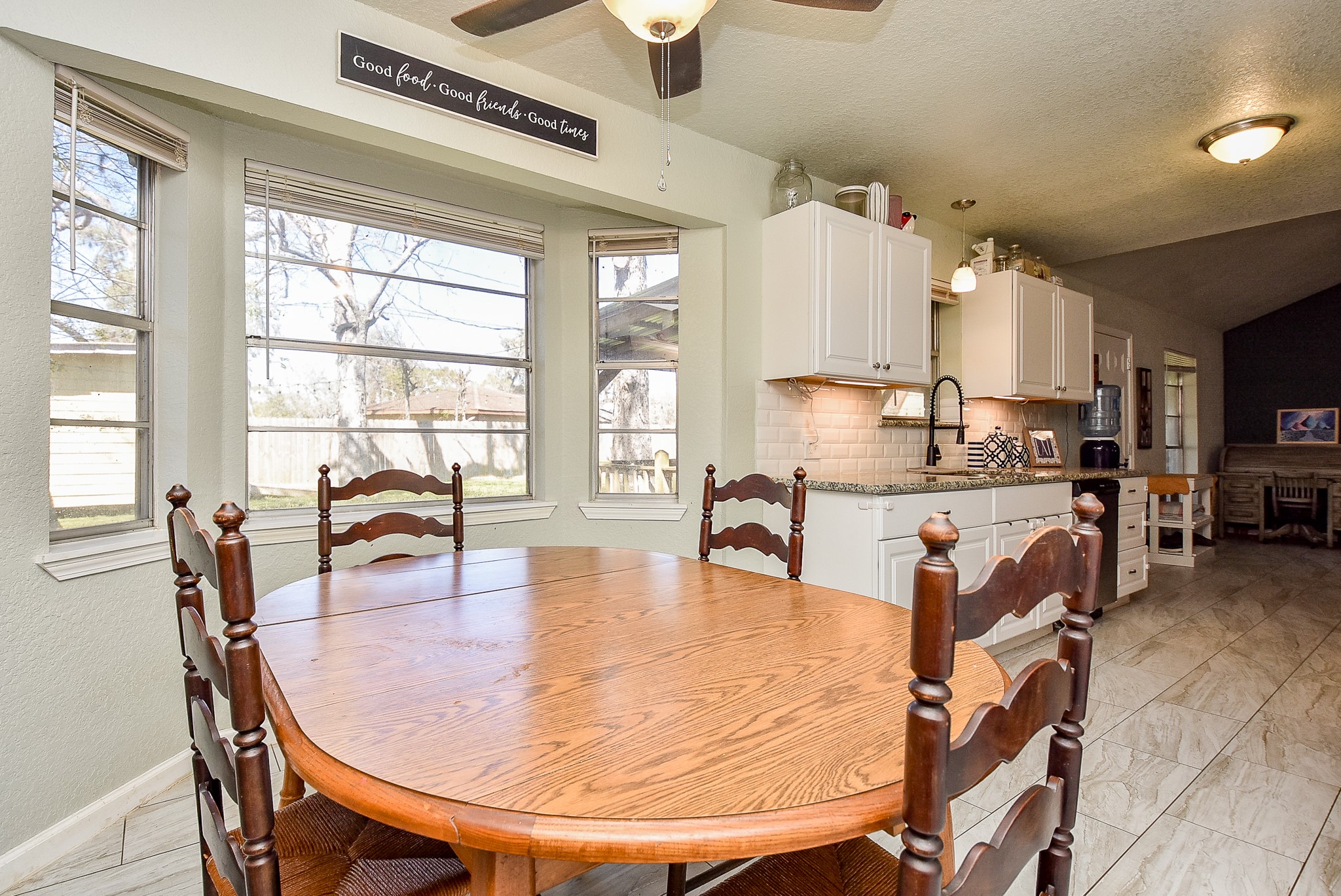 57 E Candlewood , Lake Jackson, TX, 77566 | 54231522 | Realty Texas LLC