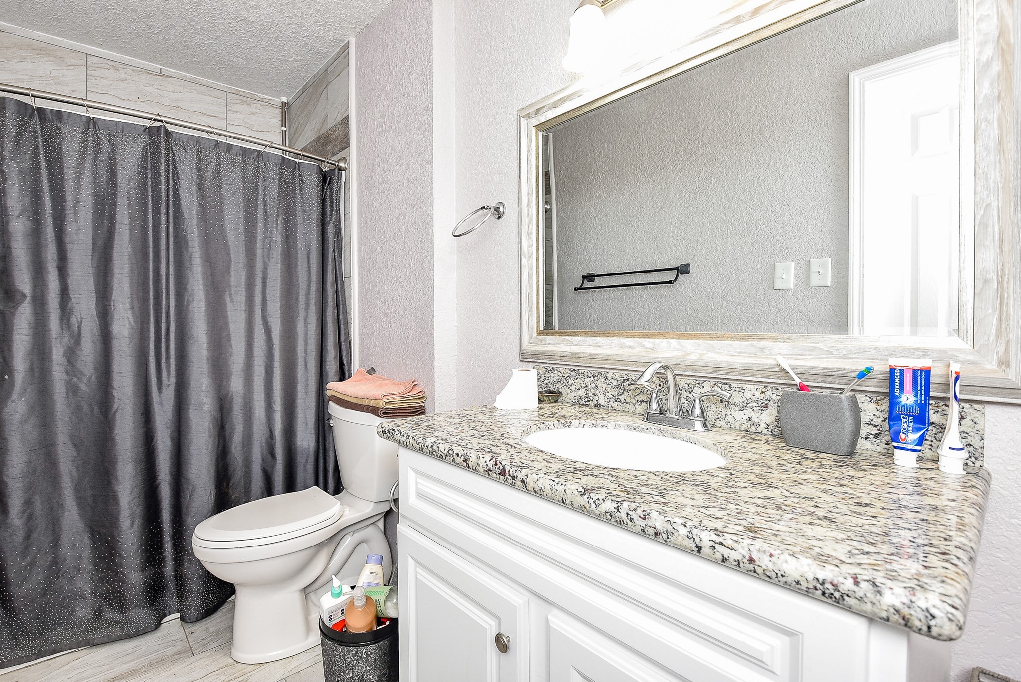 57 E Candlewood , Lake Jackson, TX, 77566 | 54231522 | Realty Texas LLC
