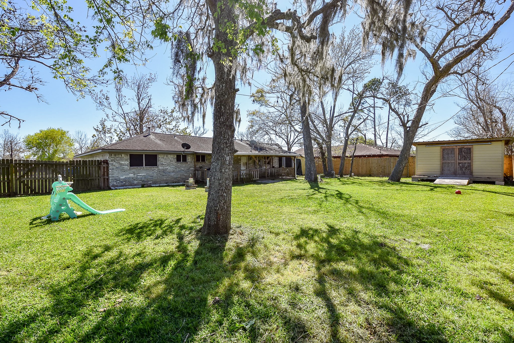 57 E Candlewood , Lake Jackson, TX, 77566 | 54231522 | Realty Texas LLC