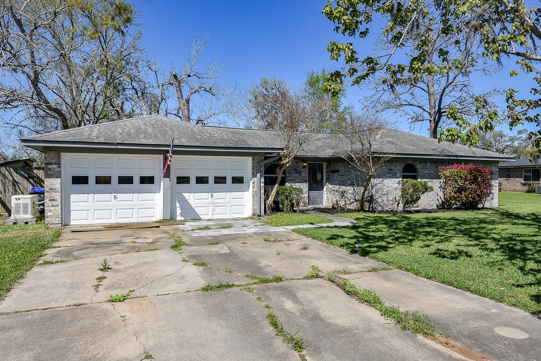 57 E Candlewood , Lake Jackson, TX, 77566 | 54231522 | Realty Texas LLC