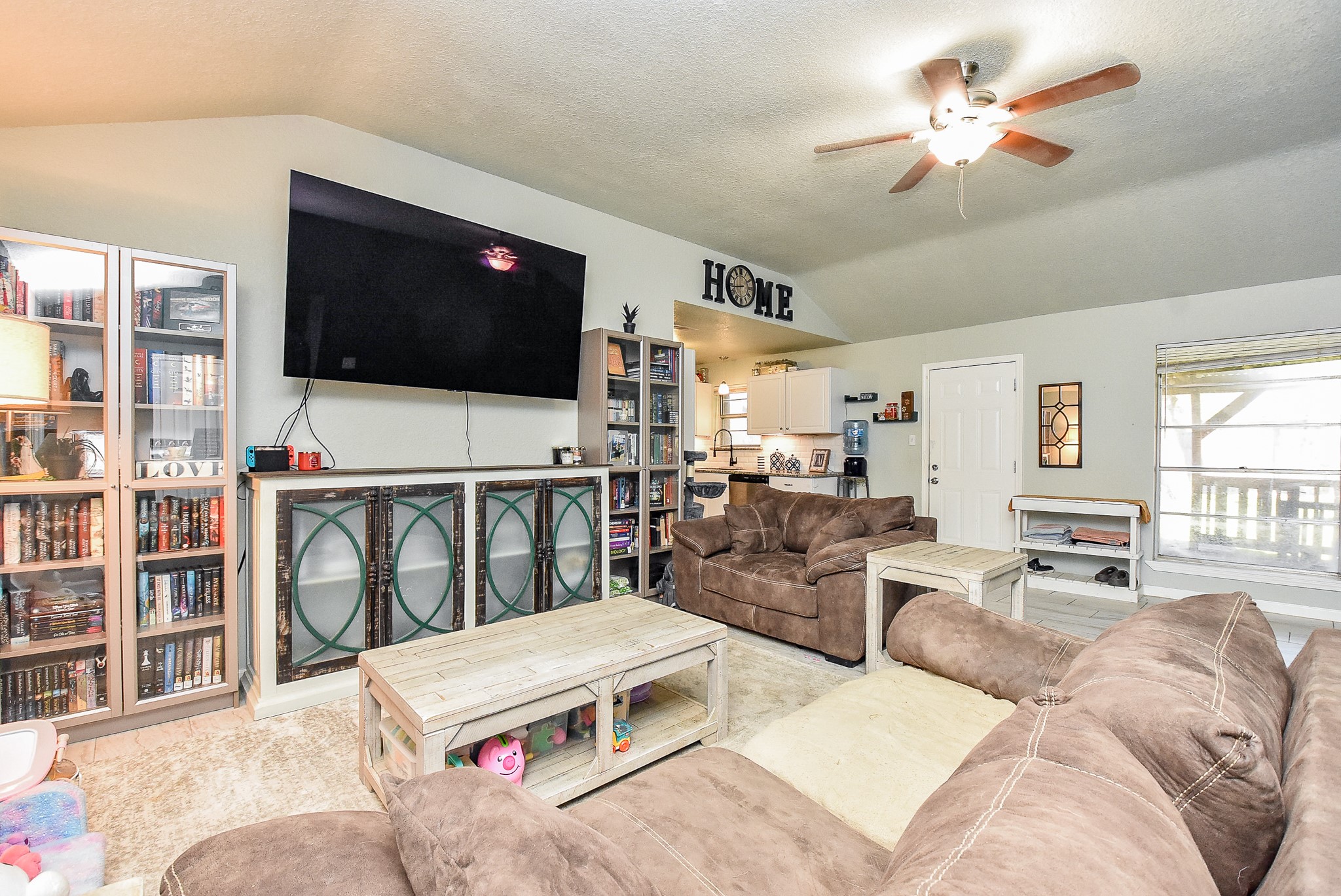 57 E Candlewood , Lake Jackson, TX, 77566 | 54231522 | Realty Texas LLC
