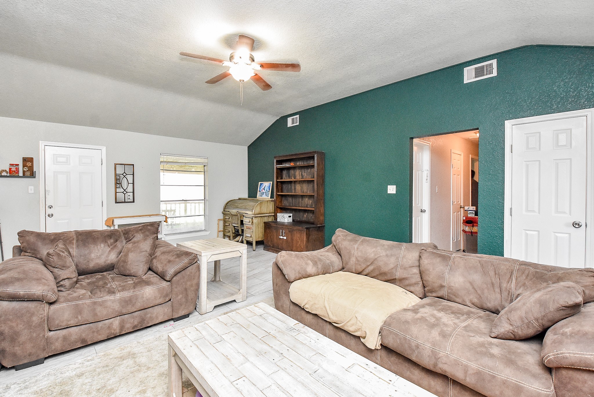 57 E Candlewood , Lake Jackson, TX, 77566 | 54231522 | Realty Texas LLC