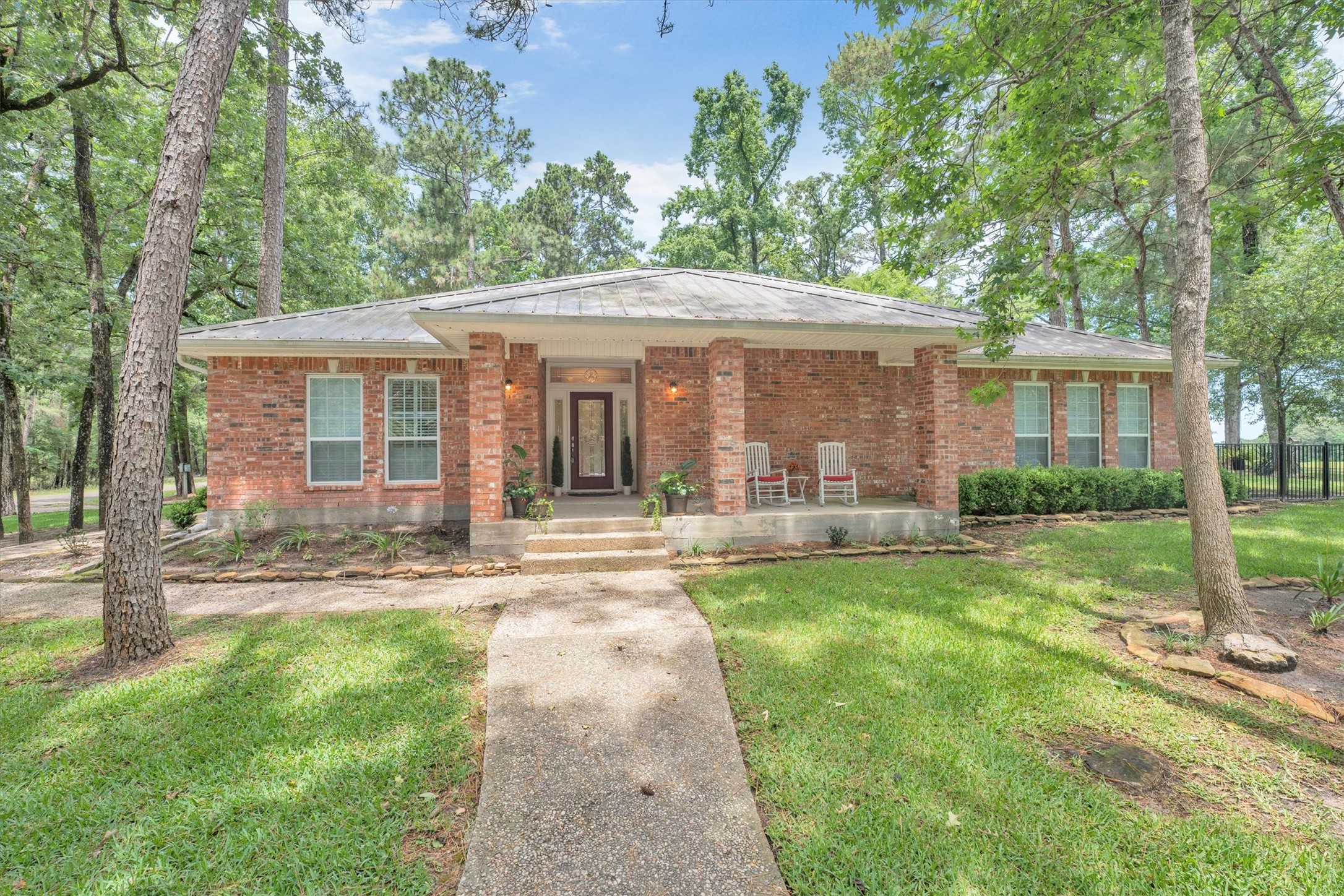 24400 Pine Valley Loop, Huntsville, TX, 77320 | 70848369 | Realty Texas LLC