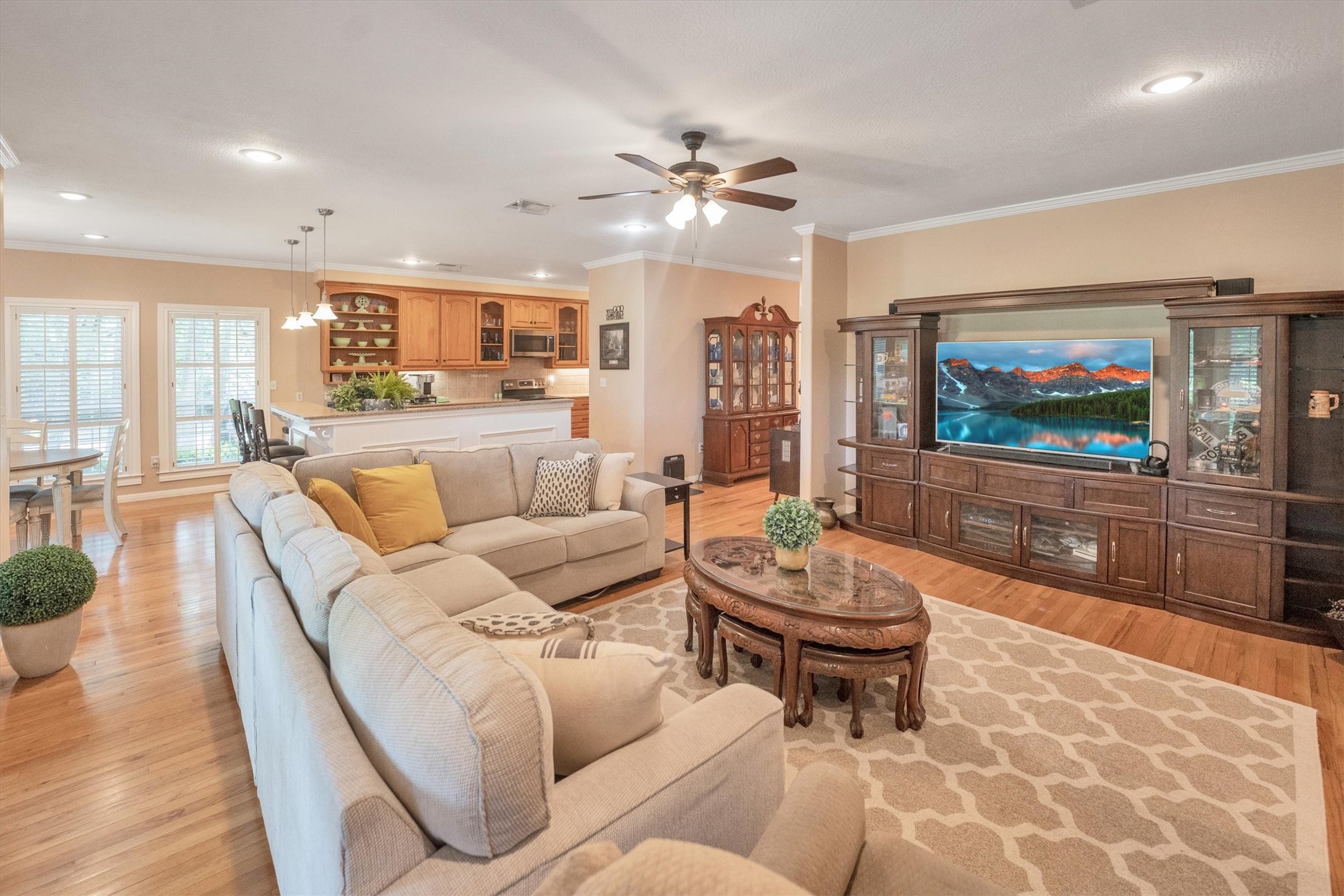 24400 Pine Valley Loop, Huntsville, TX, 77320 | 70848369 | Realty Texas LLC