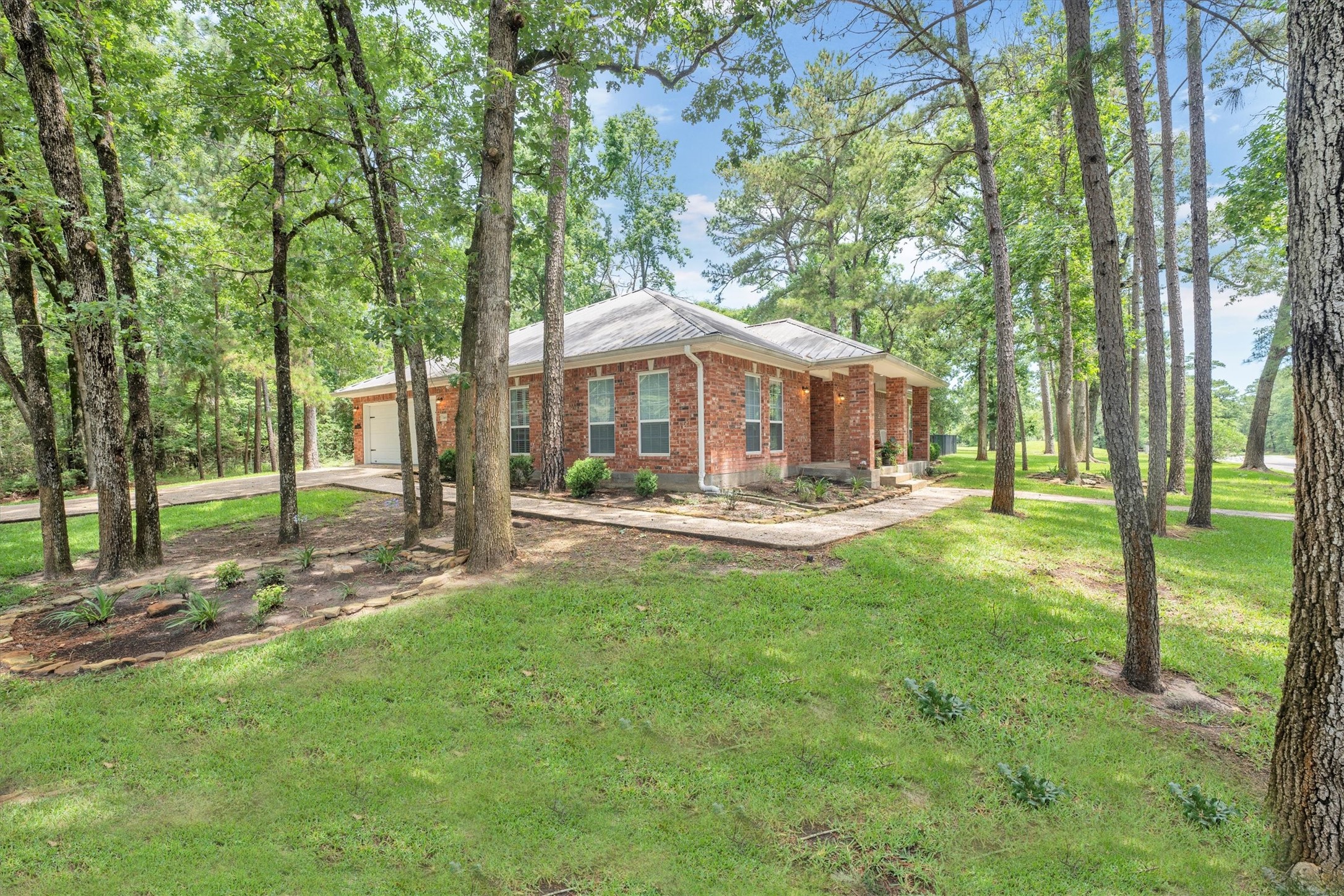 24400 Pine Valley Loop, Huntsville, TX, 77320 | 70848369 | Realty Texas LLC