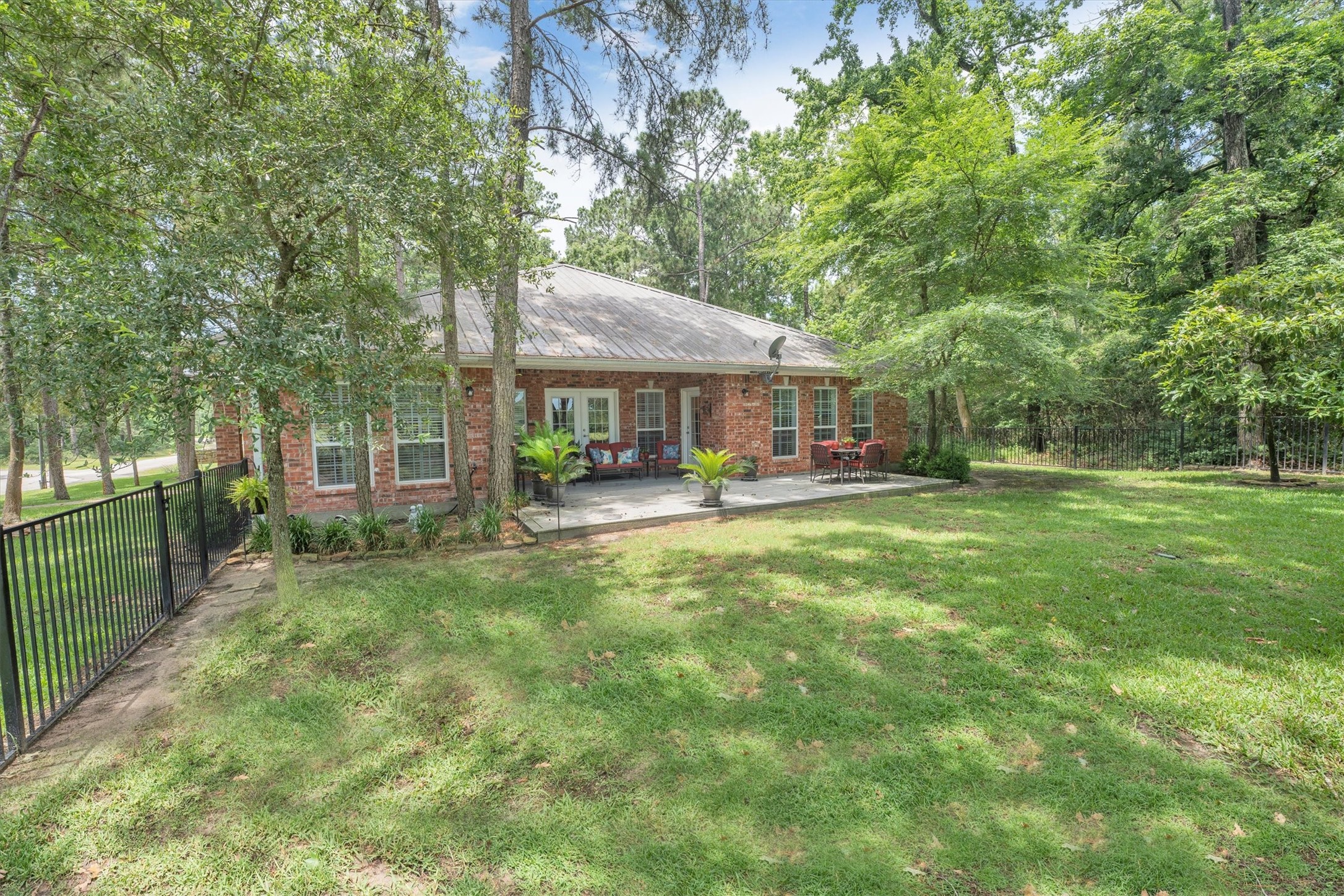 24400 Pine Valley Loop, Huntsville, TX, 77320 | 70848369 | Realty Texas LLC