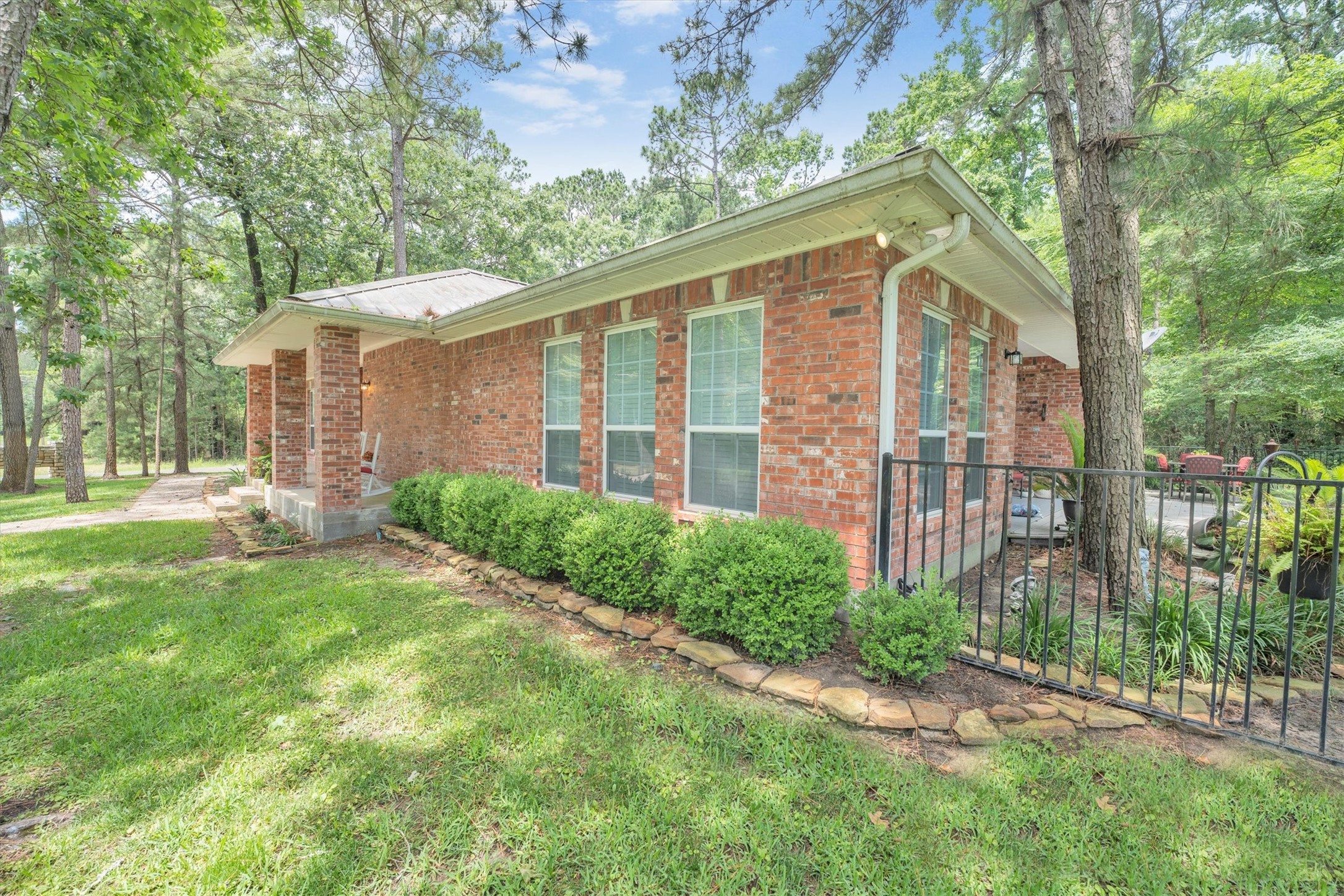 24400 Pine Valley Loop, Huntsville, TX, 77320 | 70848369 | Realty Texas LLC