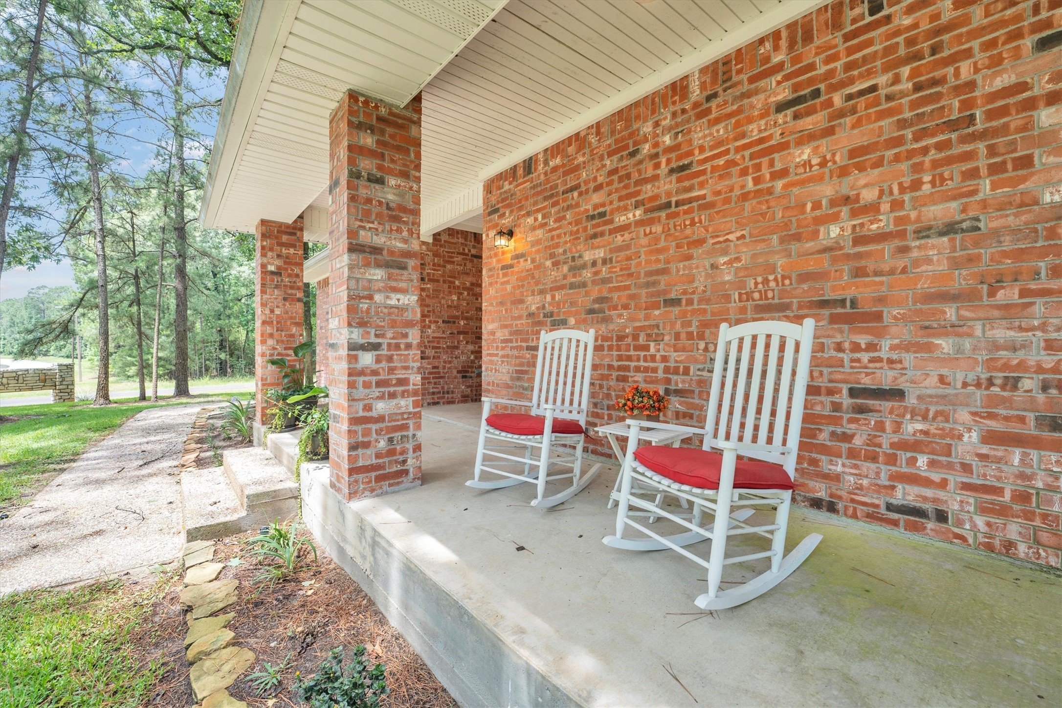 24400 Pine Valley Loop, Huntsville, TX, 77320 | 70848369 | Realty Texas LLC