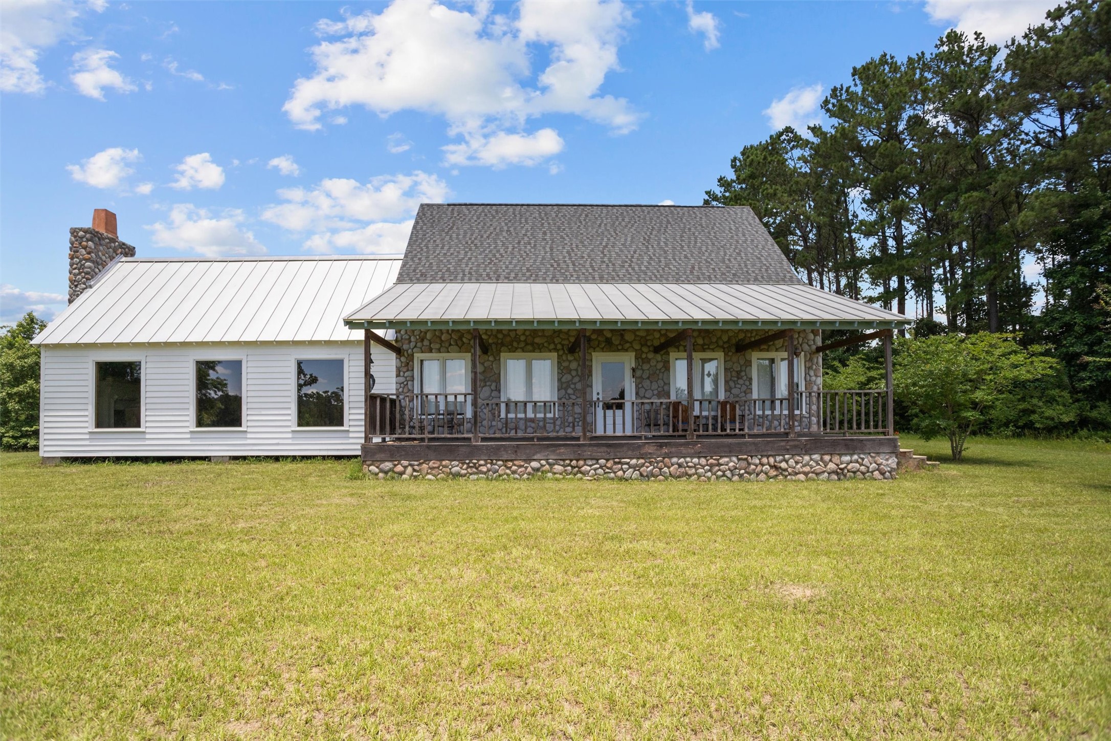 656 Vineyard View Trail, Grapeland, TX, 75844 | 97960530 | Realty Texas LLC