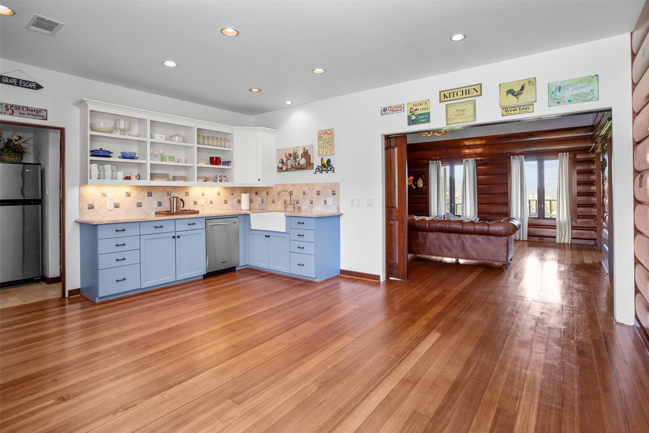 656 Vineyard View Trail, Grapeland, TX, 75844 | 97960530 | Realty Texas LLC