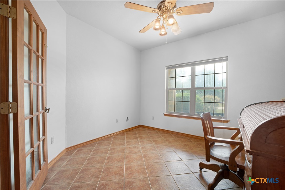 14053 Huber Road, Seguin, TX, 78155 | 582041 | Realty Texas LLC