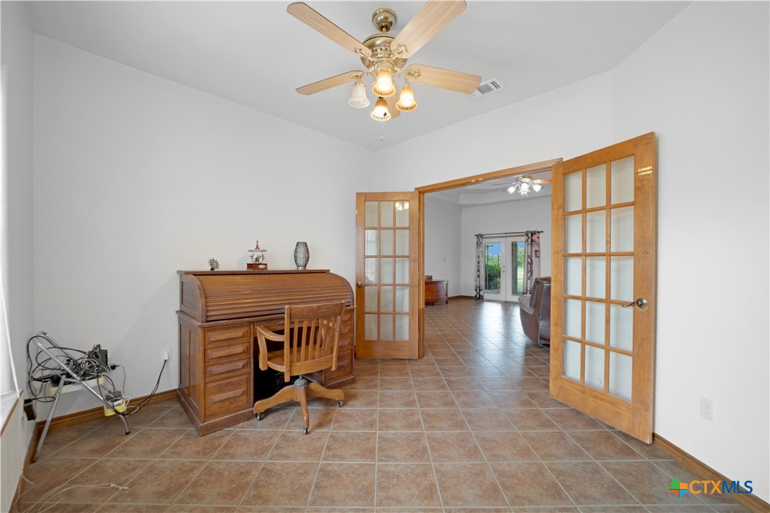 14053 Huber Road, Seguin, TX, 78155 | 582041 | Realty Texas LLC