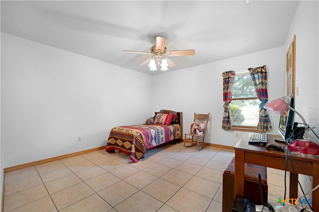 14053 Huber Road, Seguin, TX, 78155 | 582041 | Realty Texas LLC