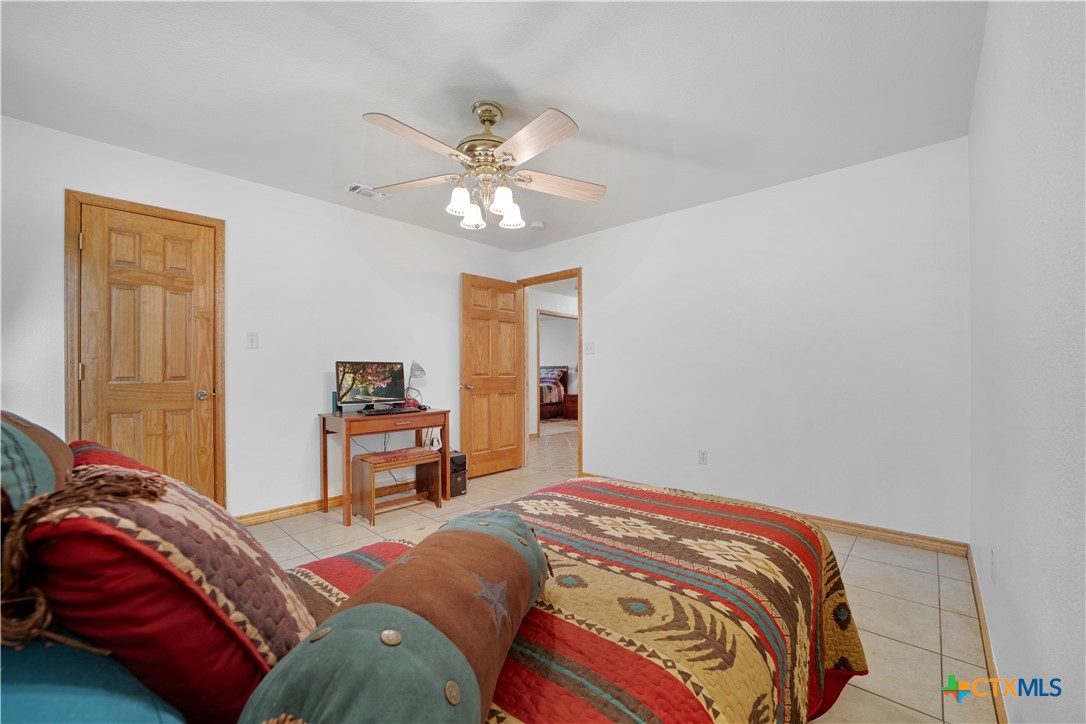 14053 Huber Road, Seguin, TX, 78155 | 582041 | Realty Texas LLC