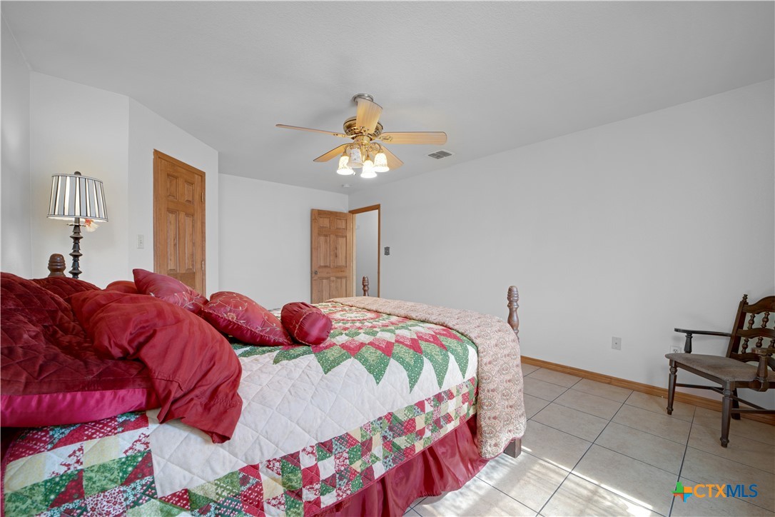 14053 Huber Road, Seguin, TX, 78155 | 582041 | Realty Texas LLC