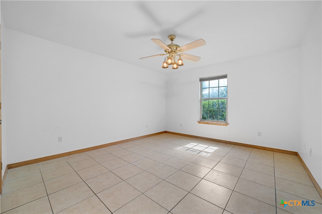 14053 Huber Road, Seguin, TX, 78155 | 582041 | Realty Texas LLC