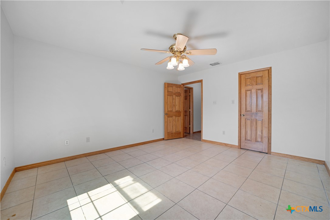 14053 Huber Road, Seguin, TX, 78155 | 582041 | Realty Texas LLC
