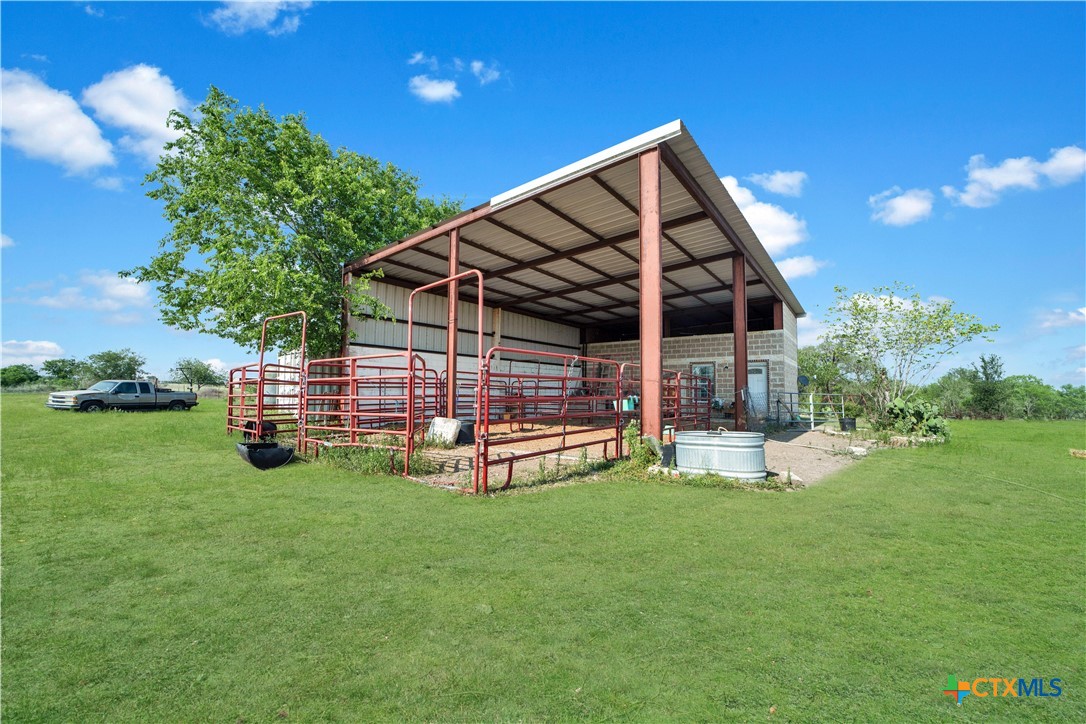14053 Huber Road, Seguin, TX, 78155 | 582041 | Realty Texas LLC