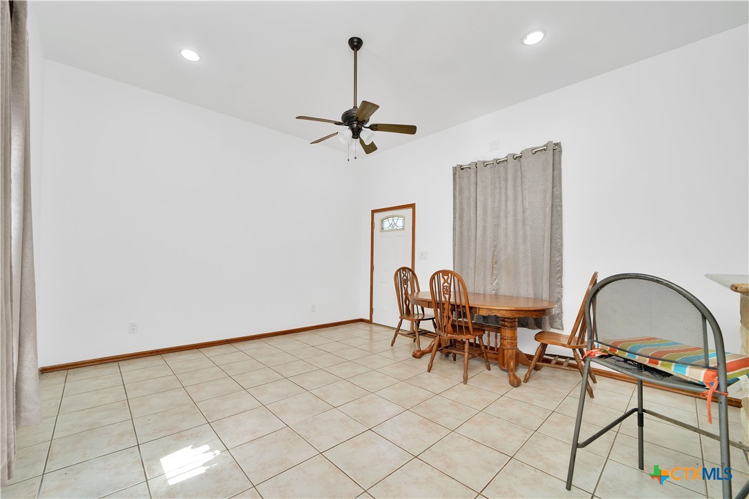 14053 Huber Road, Seguin, TX, 78155 | 582041 | Realty Texas LLC