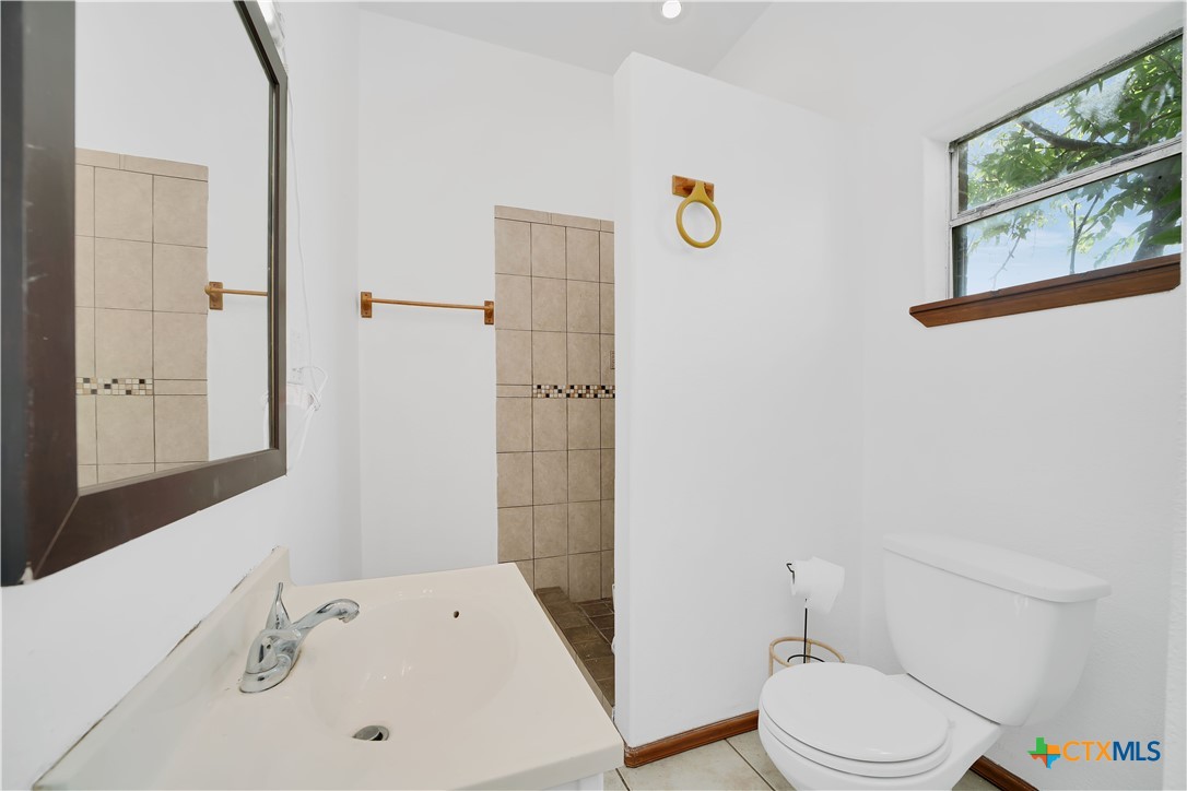 14053 Huber Road, Seguin, TX, 78155 | 582041 | Realty Texas LLC