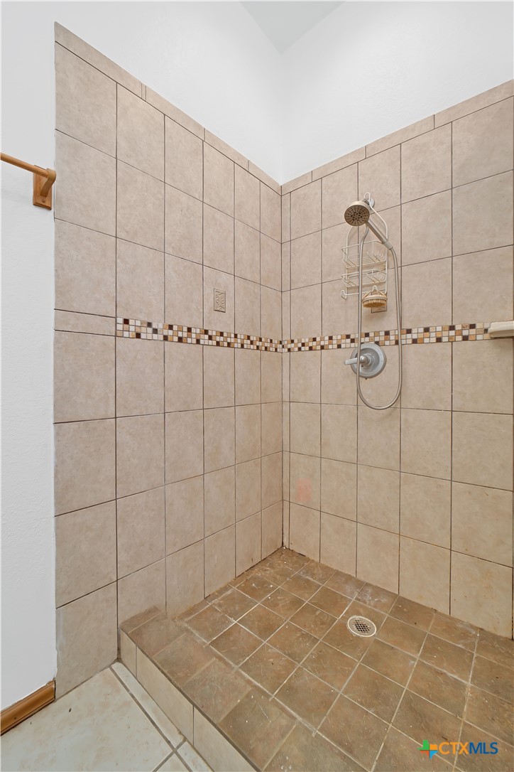 14053 Huber Road, Seguin, TX, 78155 | 582041 | Realty Texas LLC