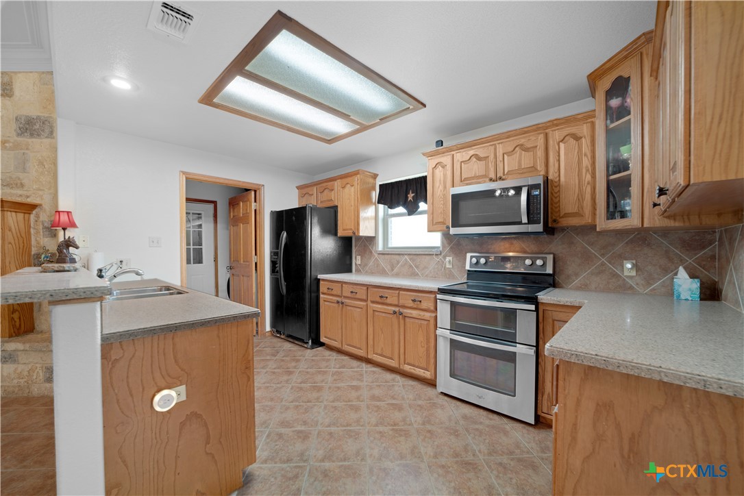 14053 Huber Road, Seguin, TX, 78155 | 582041 | Realty Texas LLC