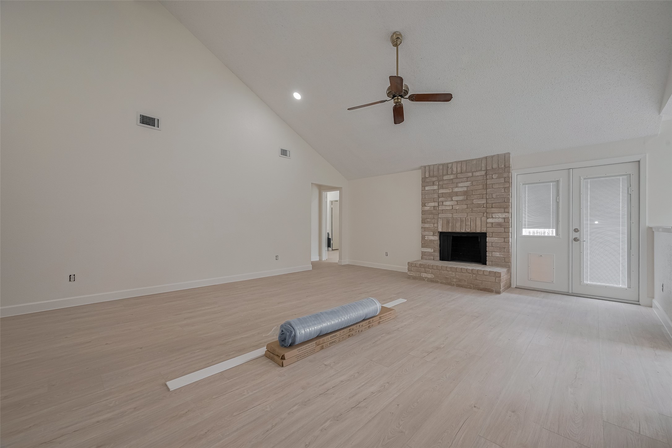 15934 Barbarossa Drive , Houston, TX, 77083 | 64970000 | Realty Texas LLC