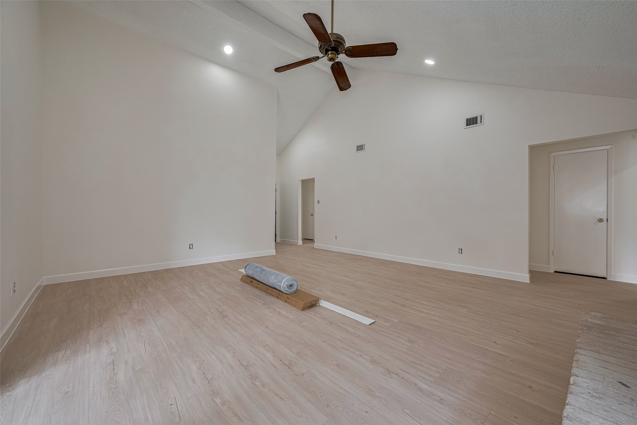 15934 Barbarossa Drive , Houston, TX, 77083 | 64970000 | Realty Texas LLC