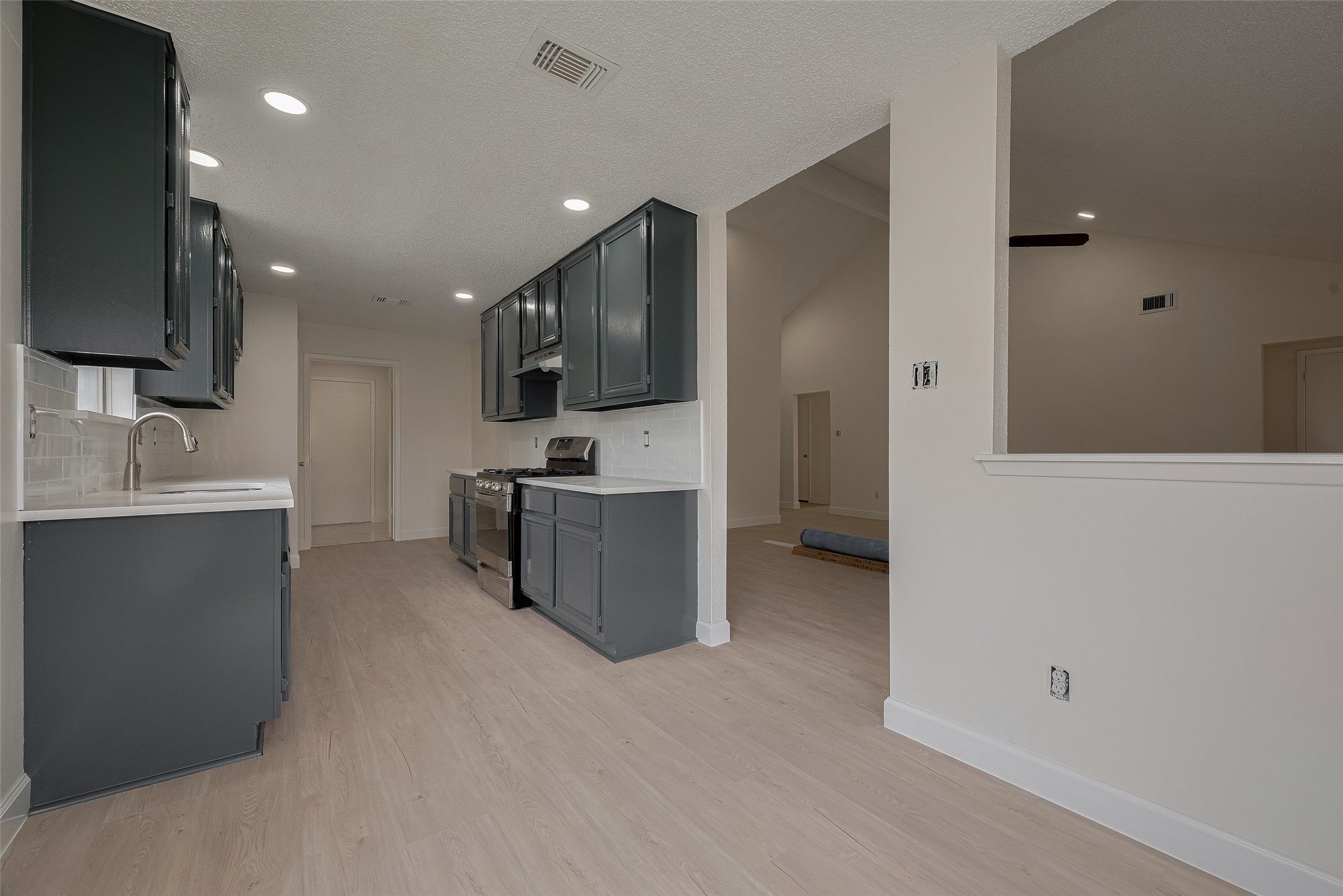 15934 Barbarossa Drive , Houston, TX, 77083 | 64970000 | Realty Texas LLC