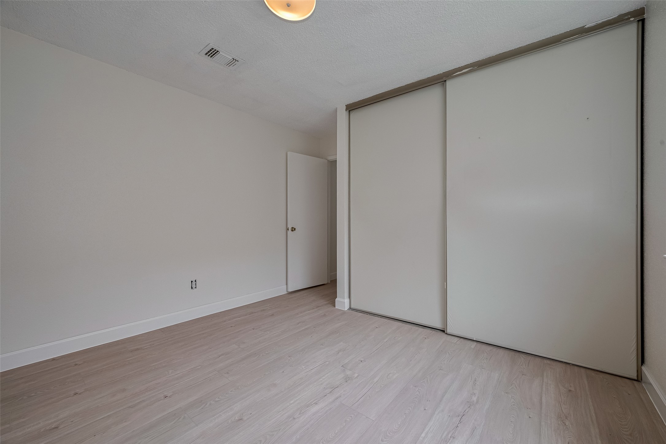 15934 Barbarossa Drive , Houston, TX, 77083 | 64970000 | Realty Texas LLC