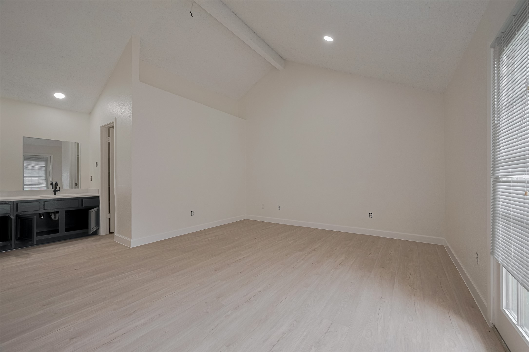 15934 Barbarossa Drive , Houston, TX, 77083 | 64970000 | Realty Texas LLC