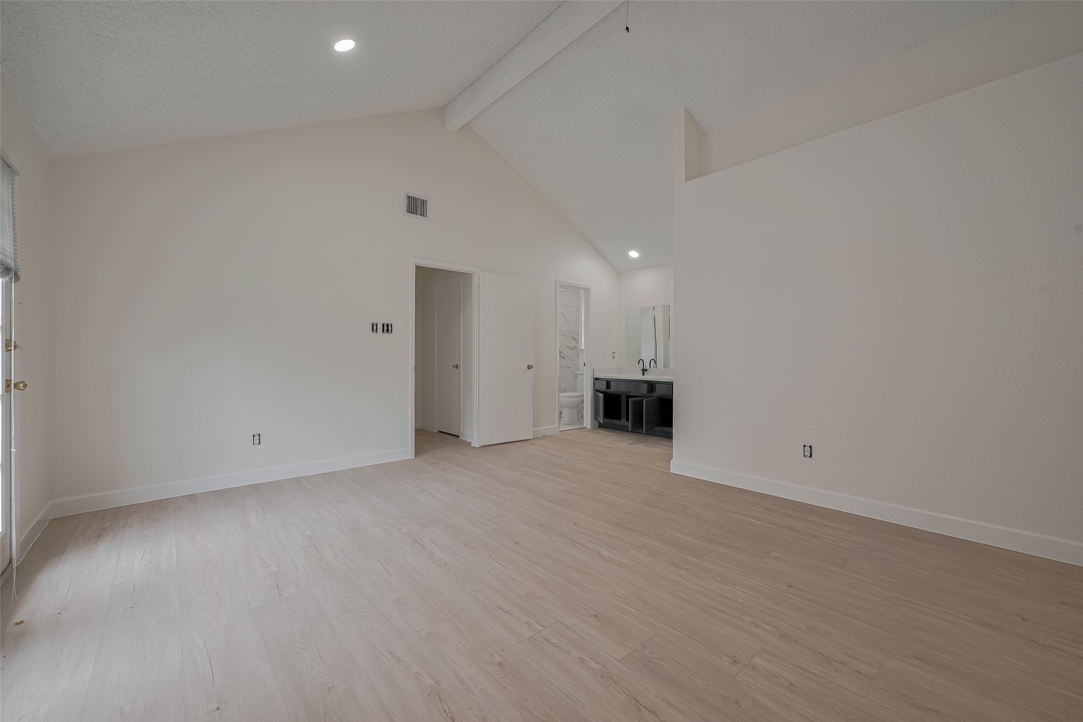 15934 Barbarossa Drive , Houston, TX, 77083 | 64970000 | Realty Texas LLC