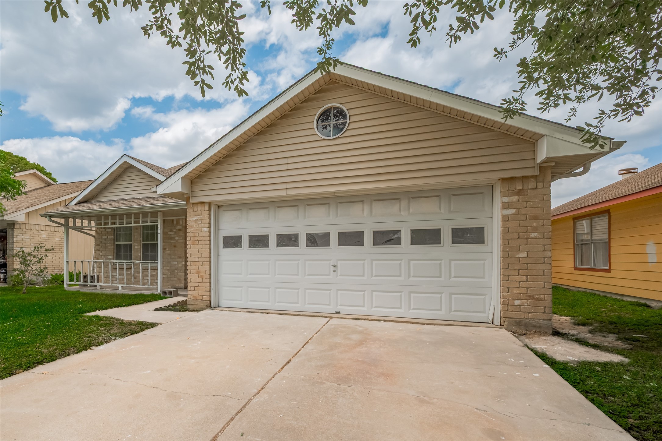 15934 Barbarossa Drive , Houston, TX, 77083 | 64970000 | Realty Texas LLC