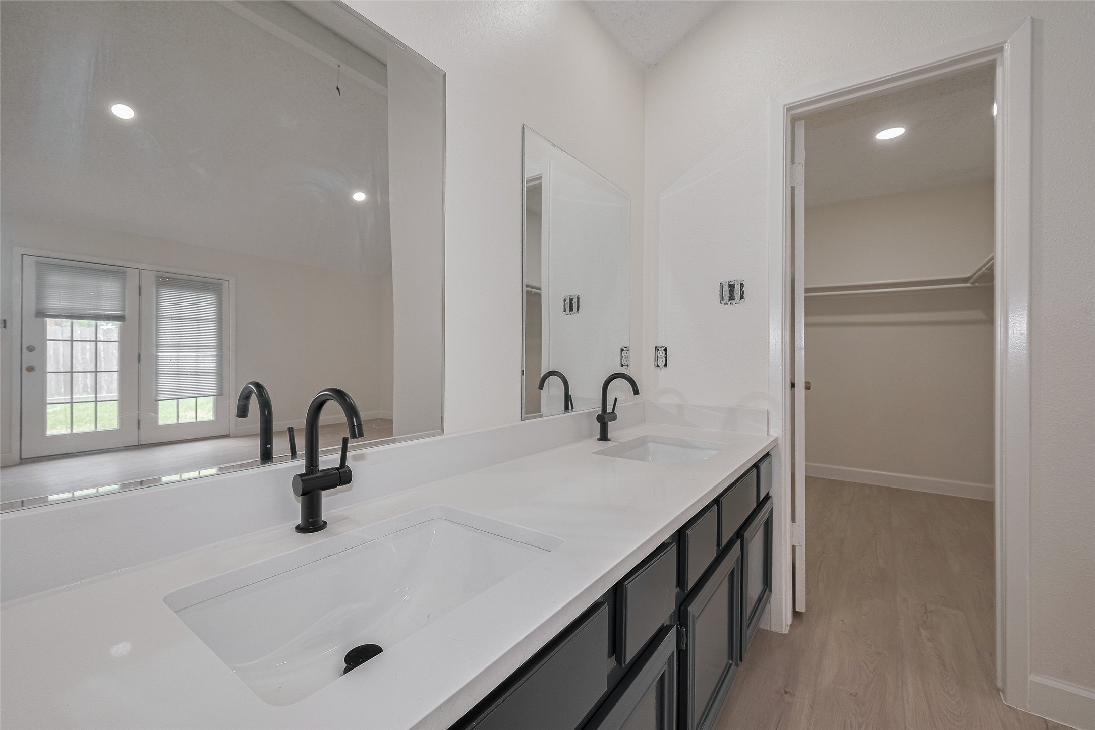 15934 Barbarossa Drive , Houston, TX, 77083 | 64970000 | Realty Texas LLC