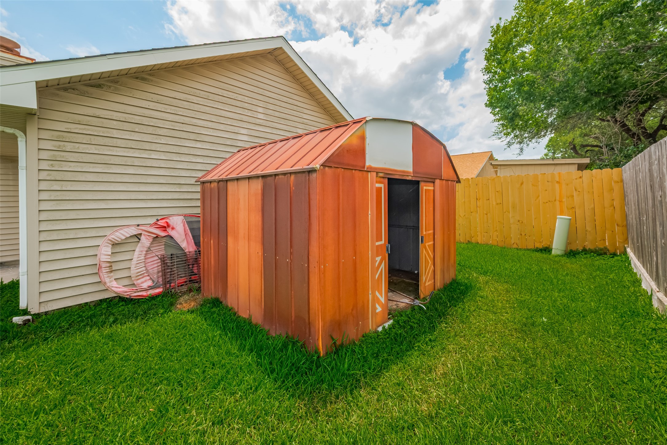 15934 Barbarossa Drive , Houston, TX, 77083 | 64970000 | Realty Texas LLC