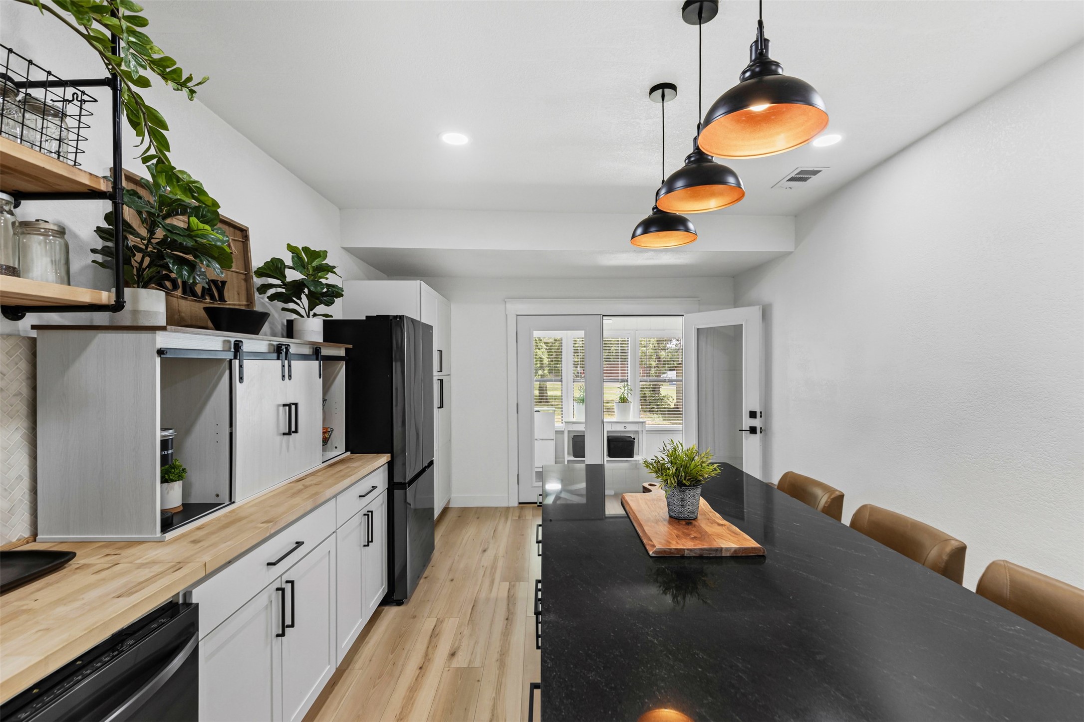 207 W River, Meridian, TX, 76665 | 20955411 | Realty Texas LLC