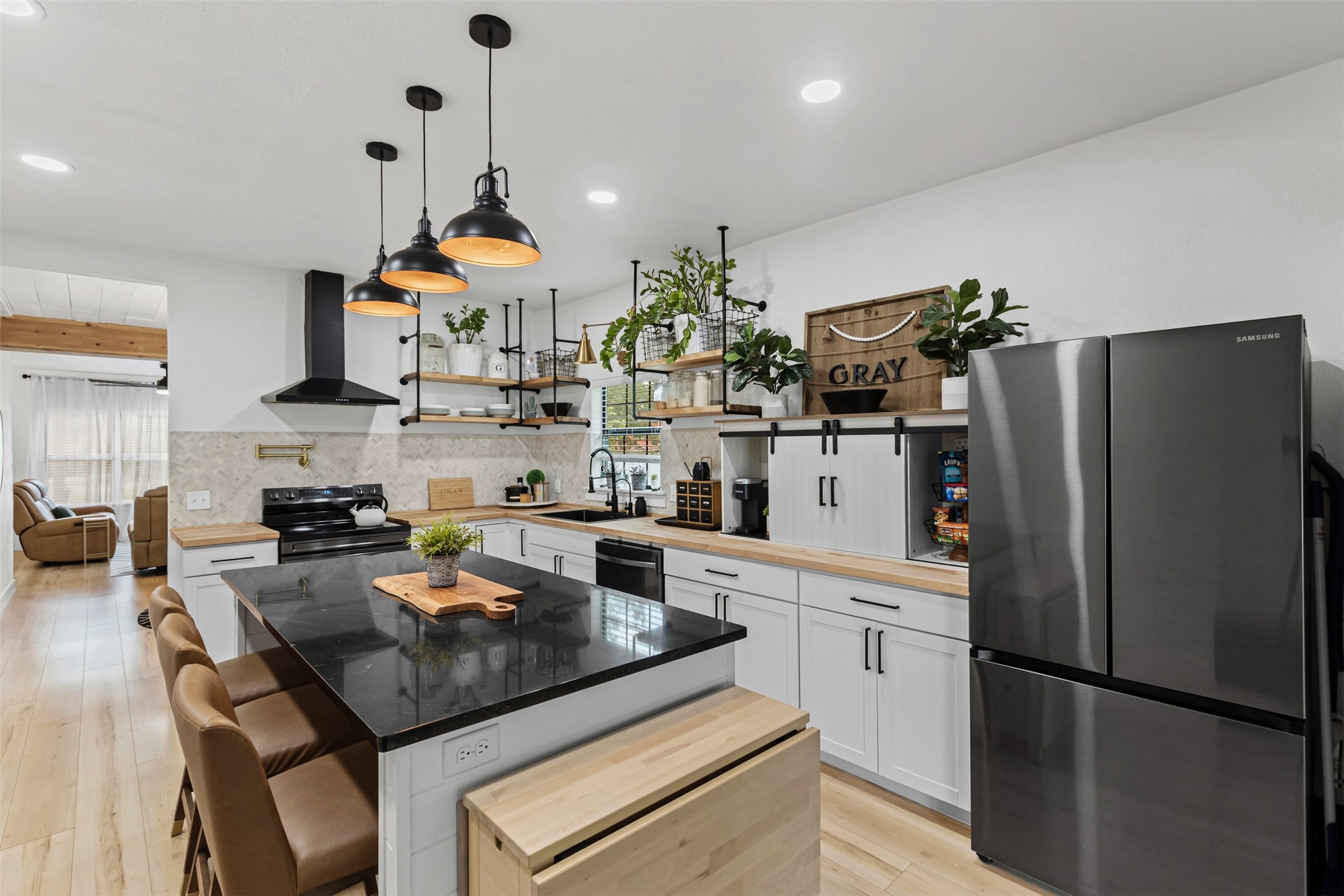 207 W River, Meridian, TX, 76665 | 20955411 | Realty Texas LLC