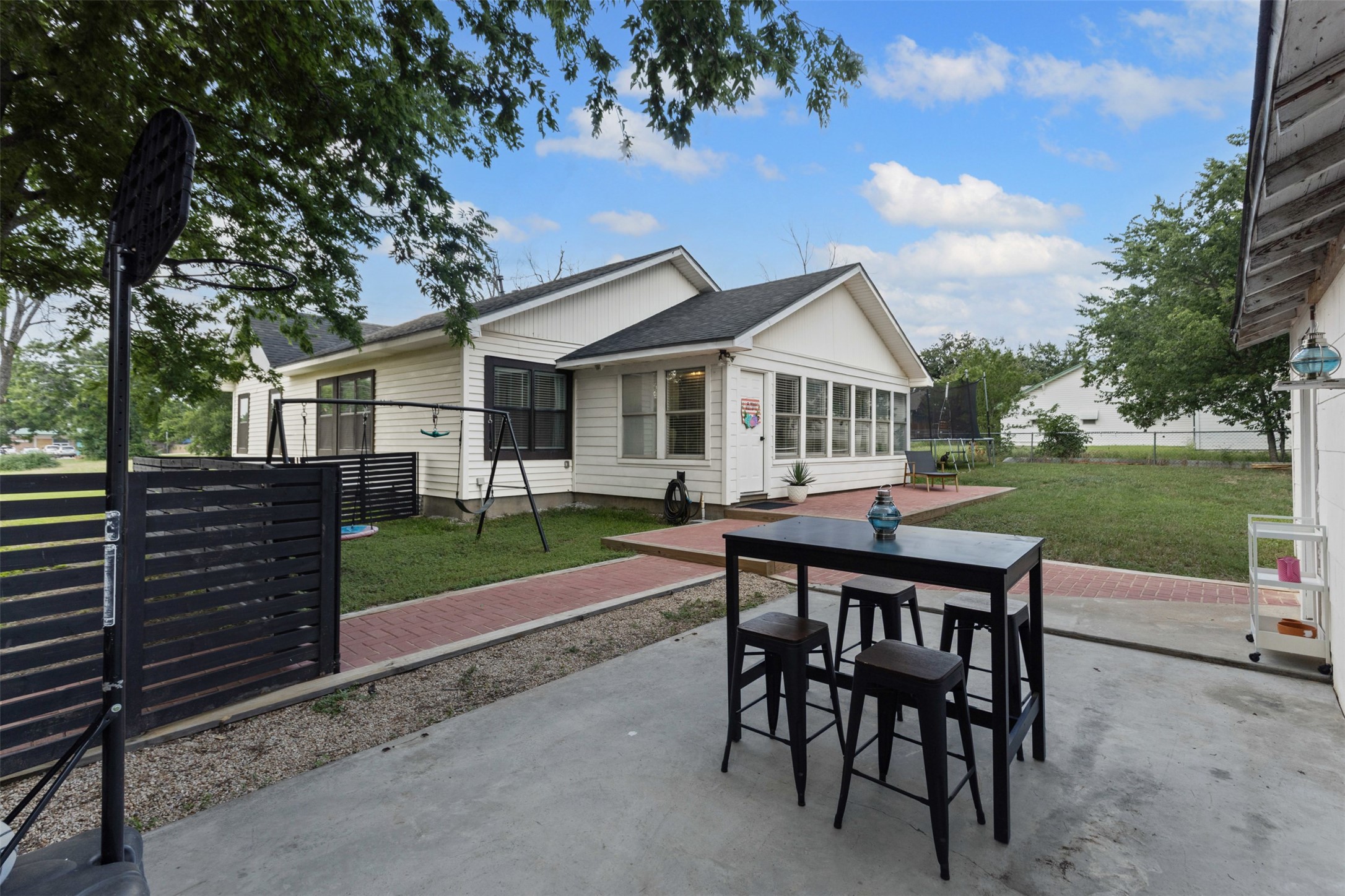 207 W River, Meridian, TX, 76665 | 20955411 | Realty Texas LLC